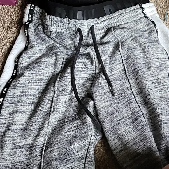 Victoria secrets sweatpants - Picture 1 of 4